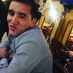 Meet your Posher, Cesar